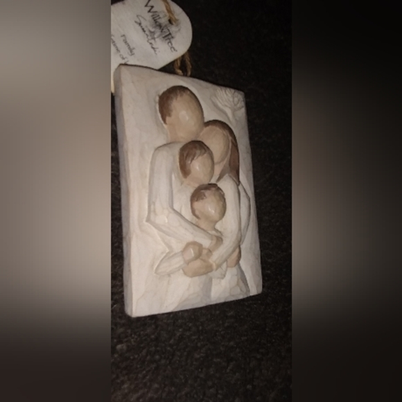 Willow Tree Angel "Family" a lifetime of love - Picture 3 of 7